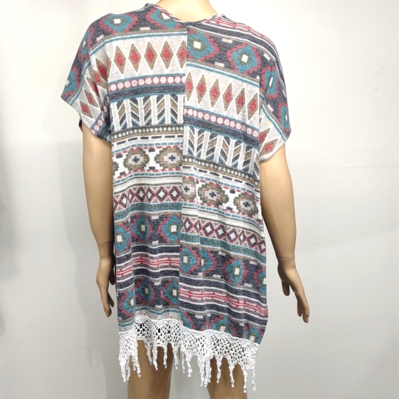 Easel Size Small Aztec print open front and side poncho style Oversized Cardigan - Picture 7 of 11